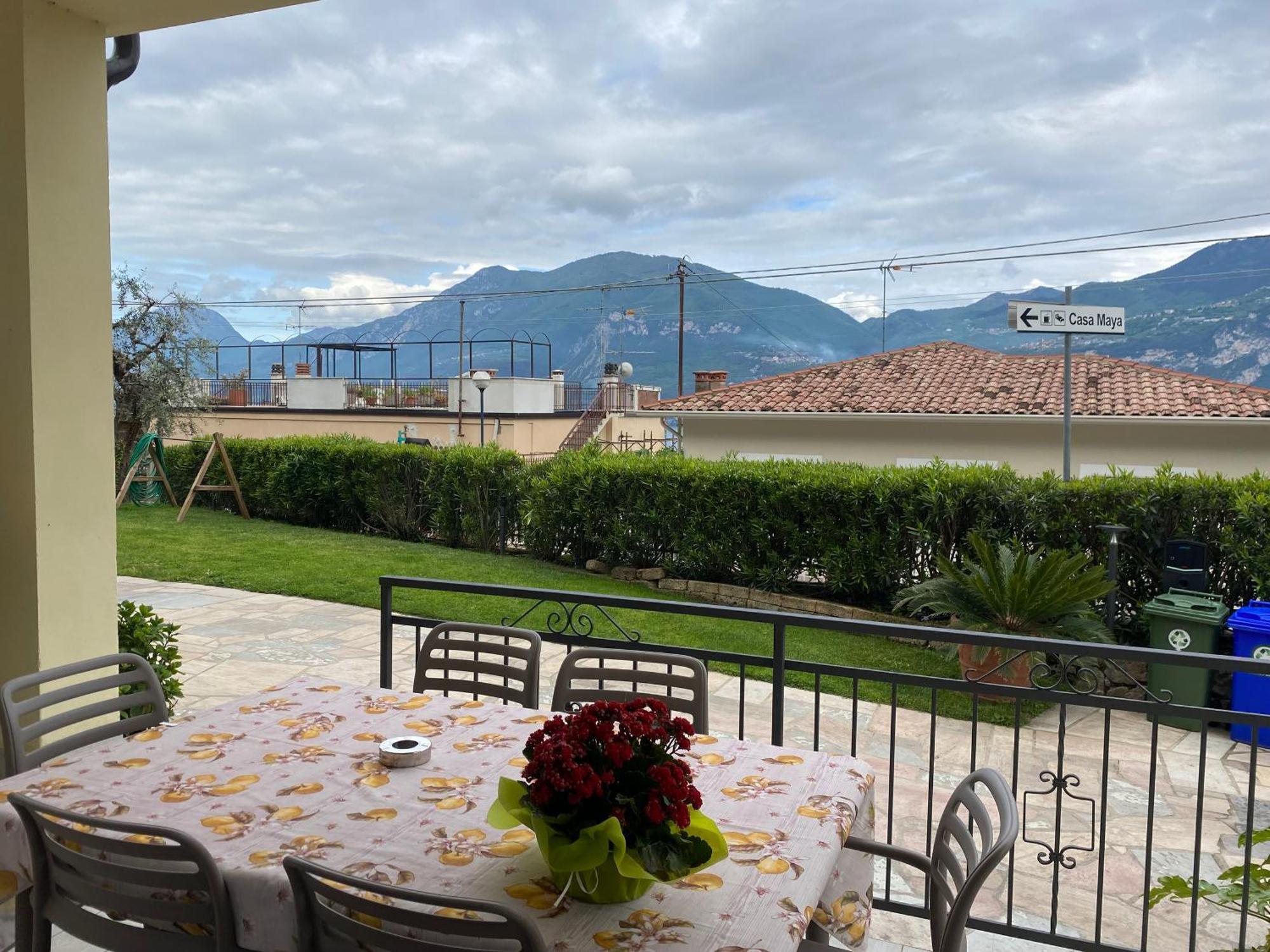 Casa Maya Brenzone sul Garda Bagian luar foto
